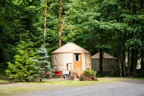  Mount Hood Village Premium Yurt 4  Уелш
